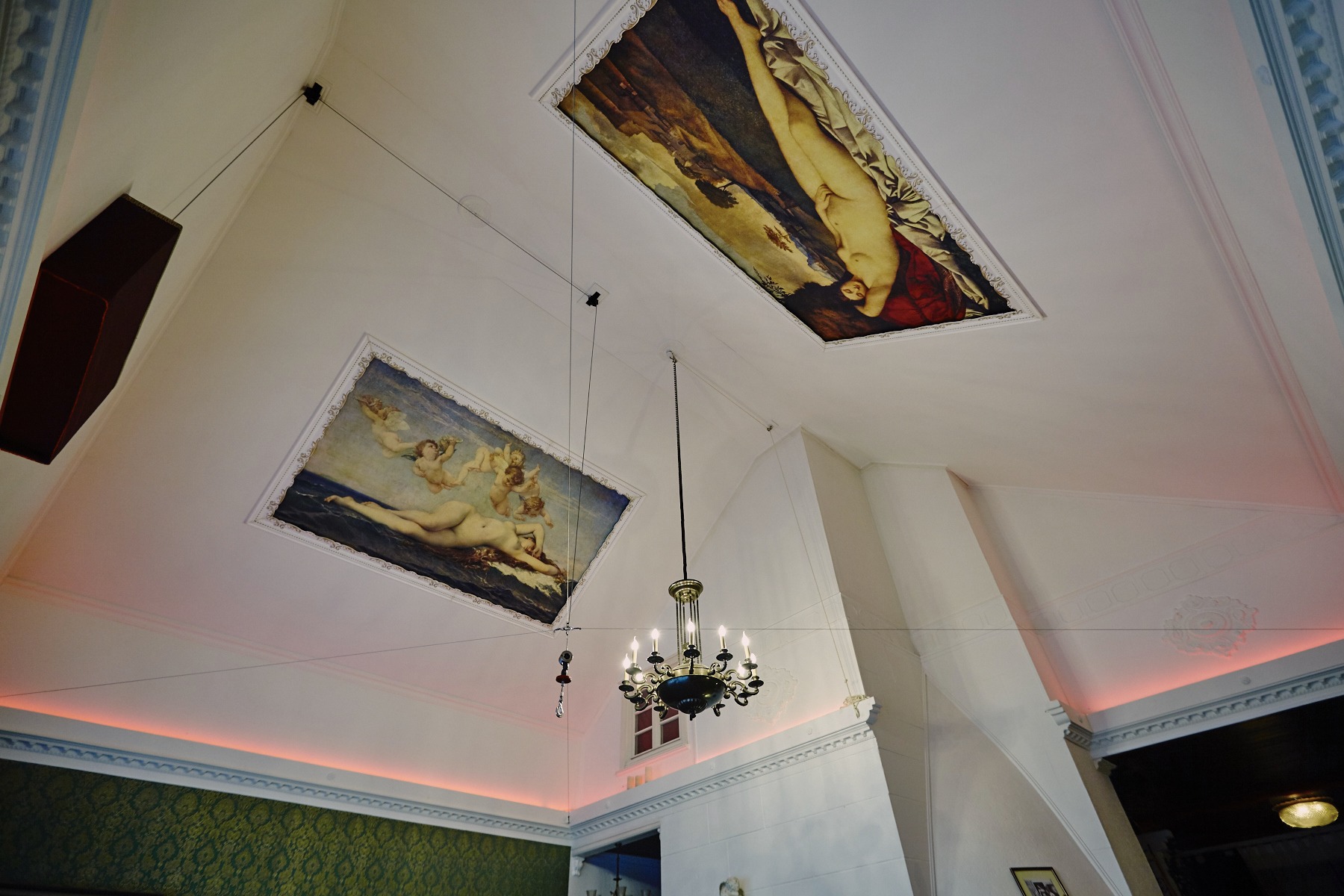 cupiditas_warm_341 Kunst an der Decke
