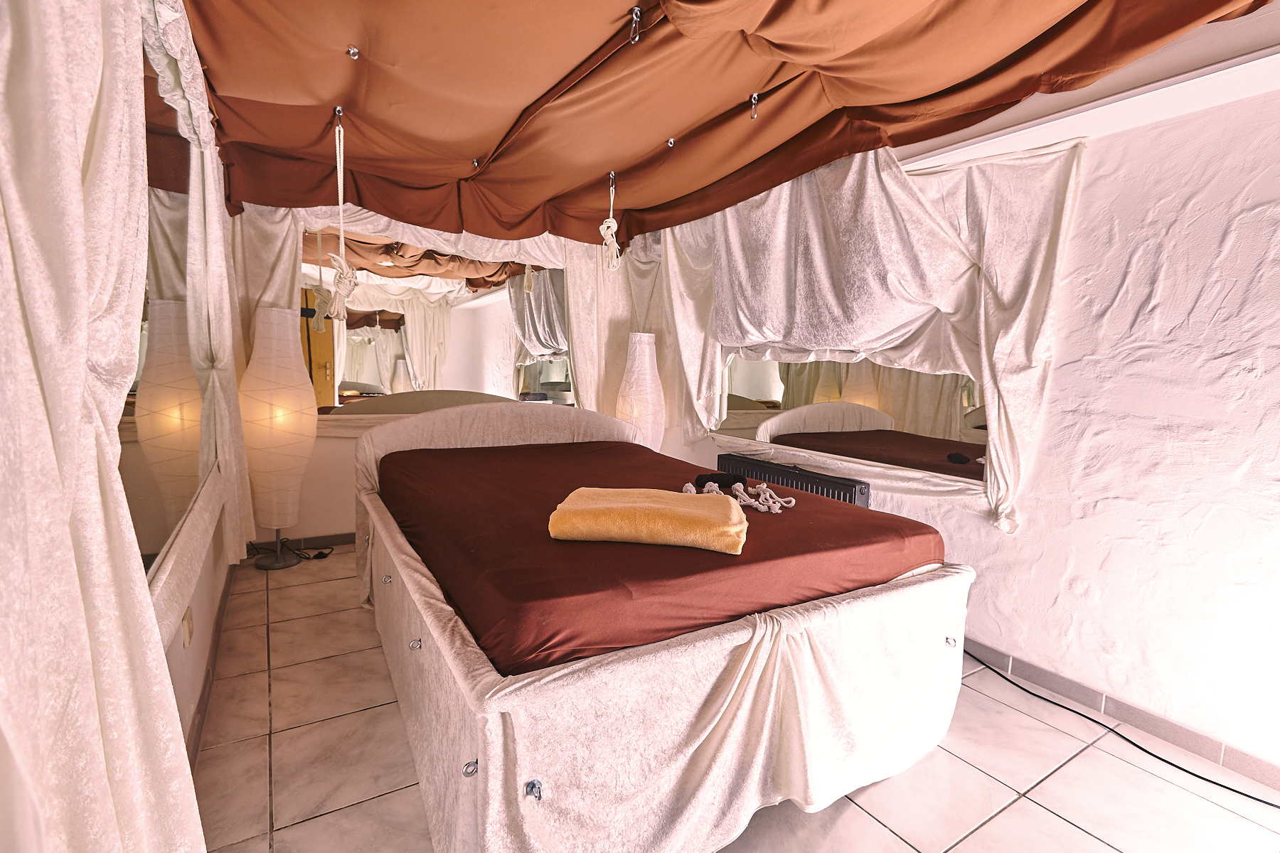 cupiditas_warm_281 Spiegelkabinett