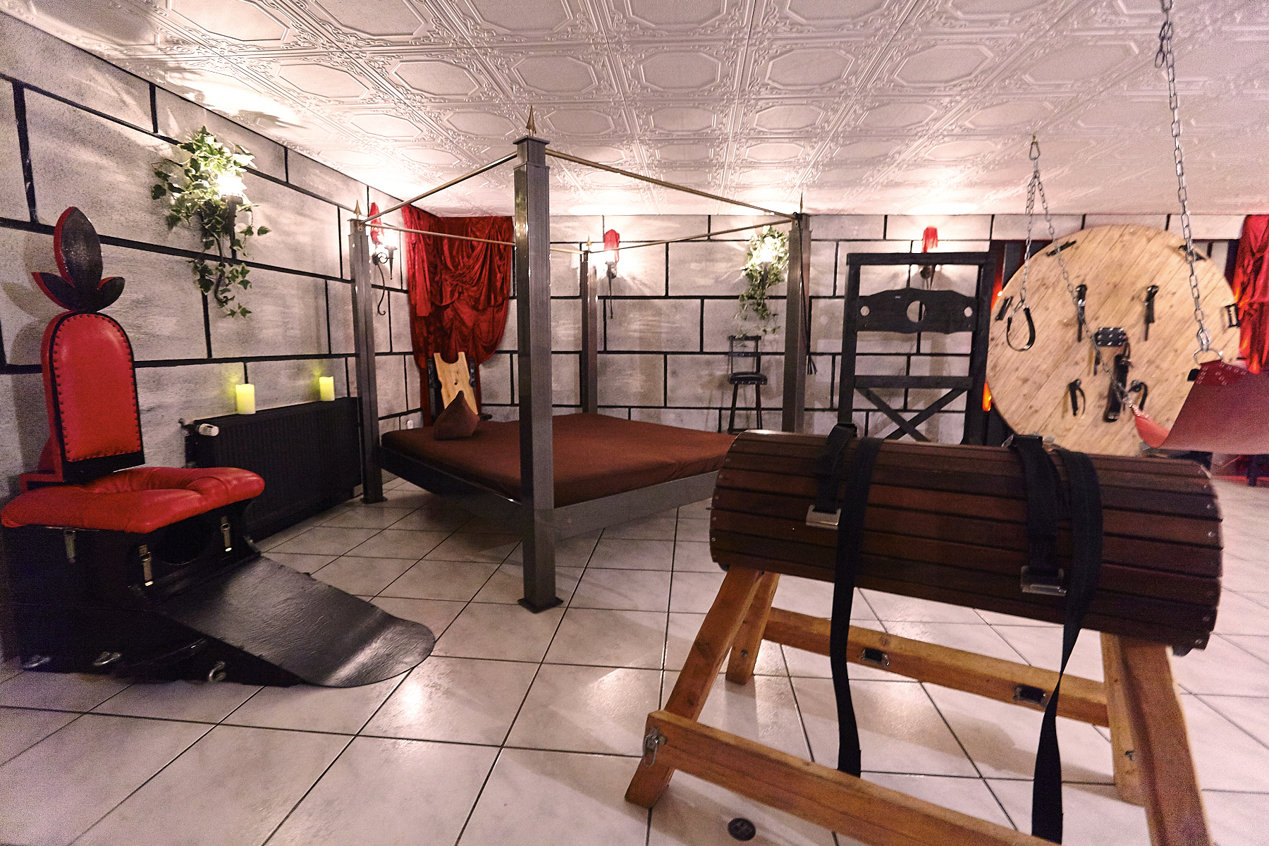 Rittersaal BDSM Spielzimmer