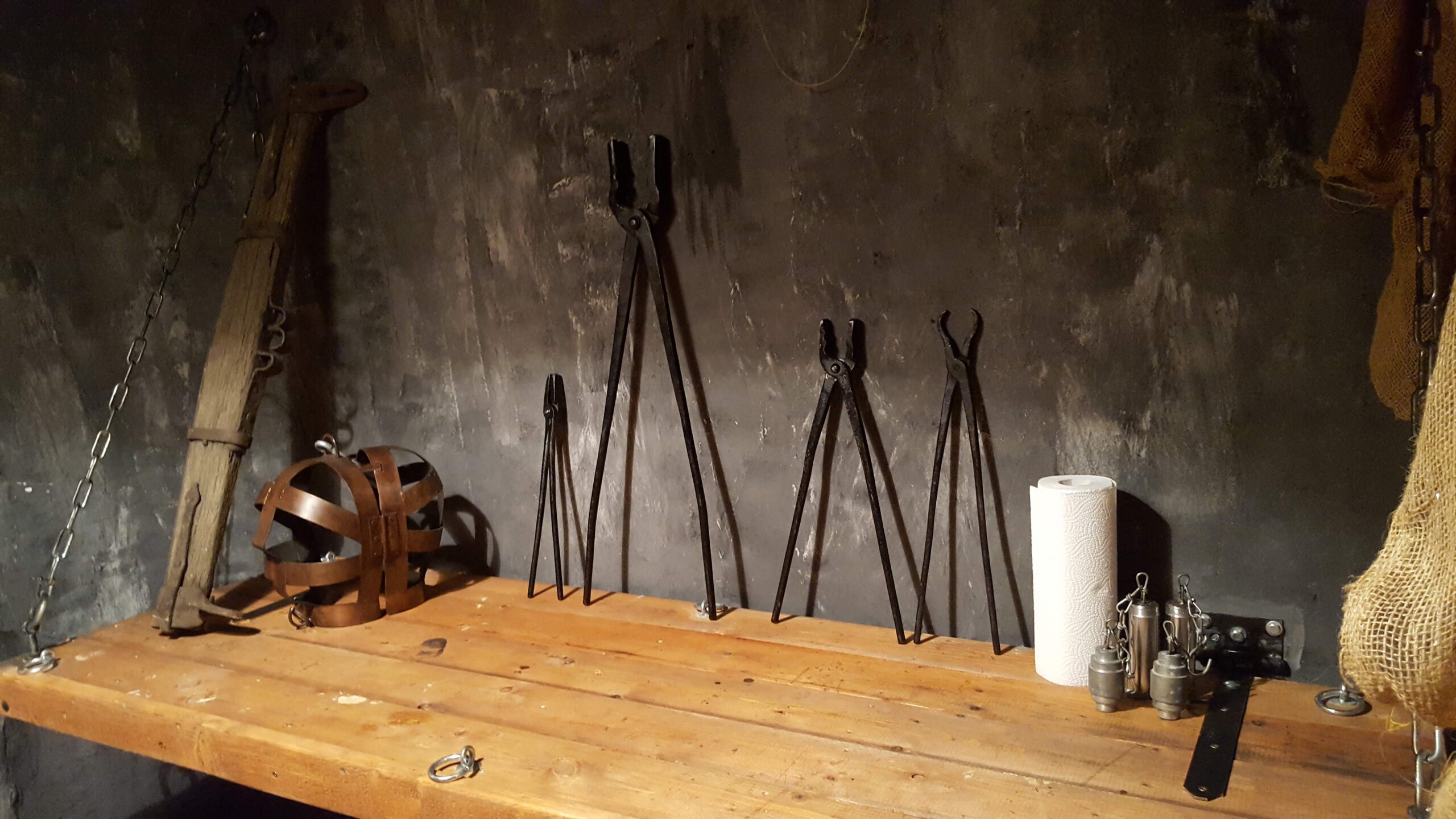 Raum der Stille – Historisches Verlies trifft sinnliche Fantasie